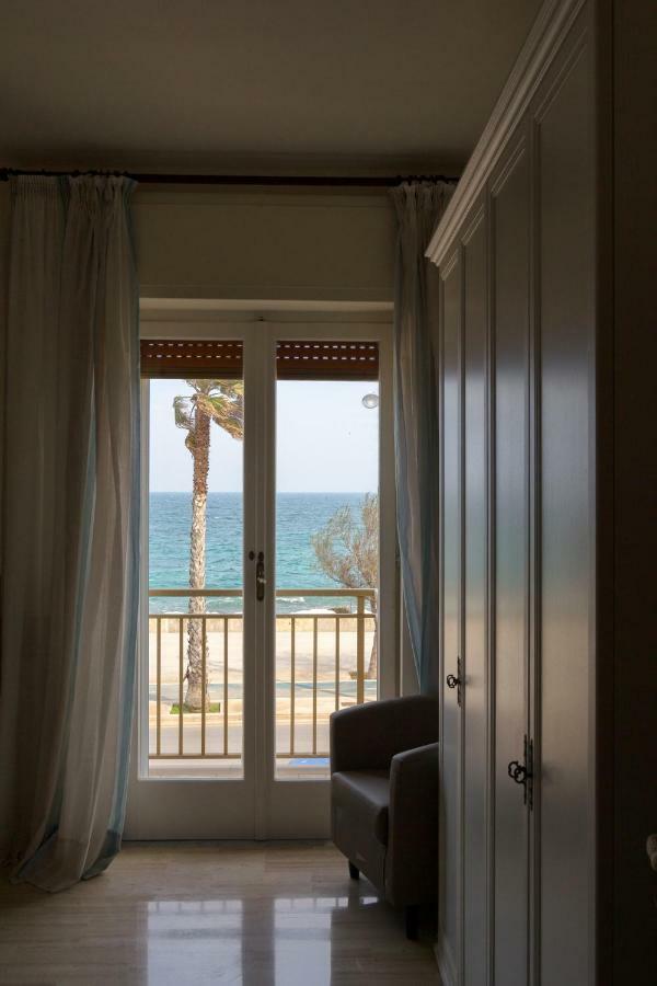 Intero Appartamento " Sea Breeze" مولا دي باري المظهر الخارجي الصورة